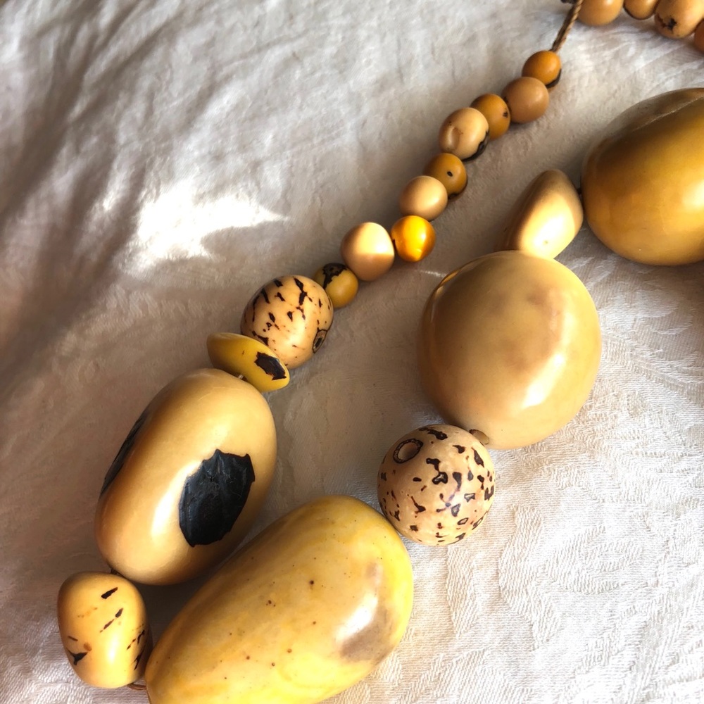 Funky bead necklace - Picture 3 of 7